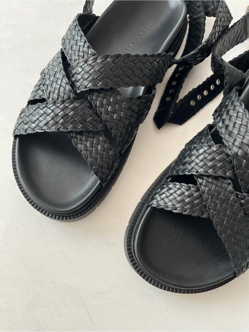 Freda Salvador $395 Glen Woven Leather Sandal Black 8